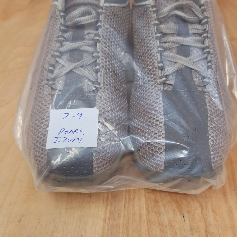 Pearl Izumi Mens Cycling Shoes 8.5 M Gray 5052 Lace Up Low Top Mesh Sneakers